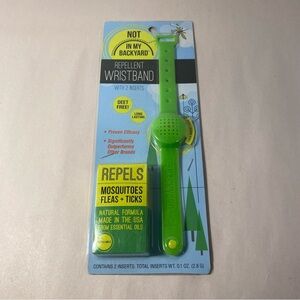NWT Not in my Backyard Green Repellent Wristband with 2 Inserts